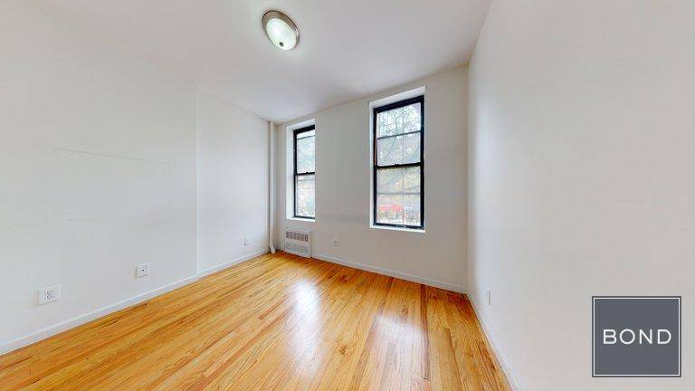 Amazing 2 bedroom apartment in great UES location !