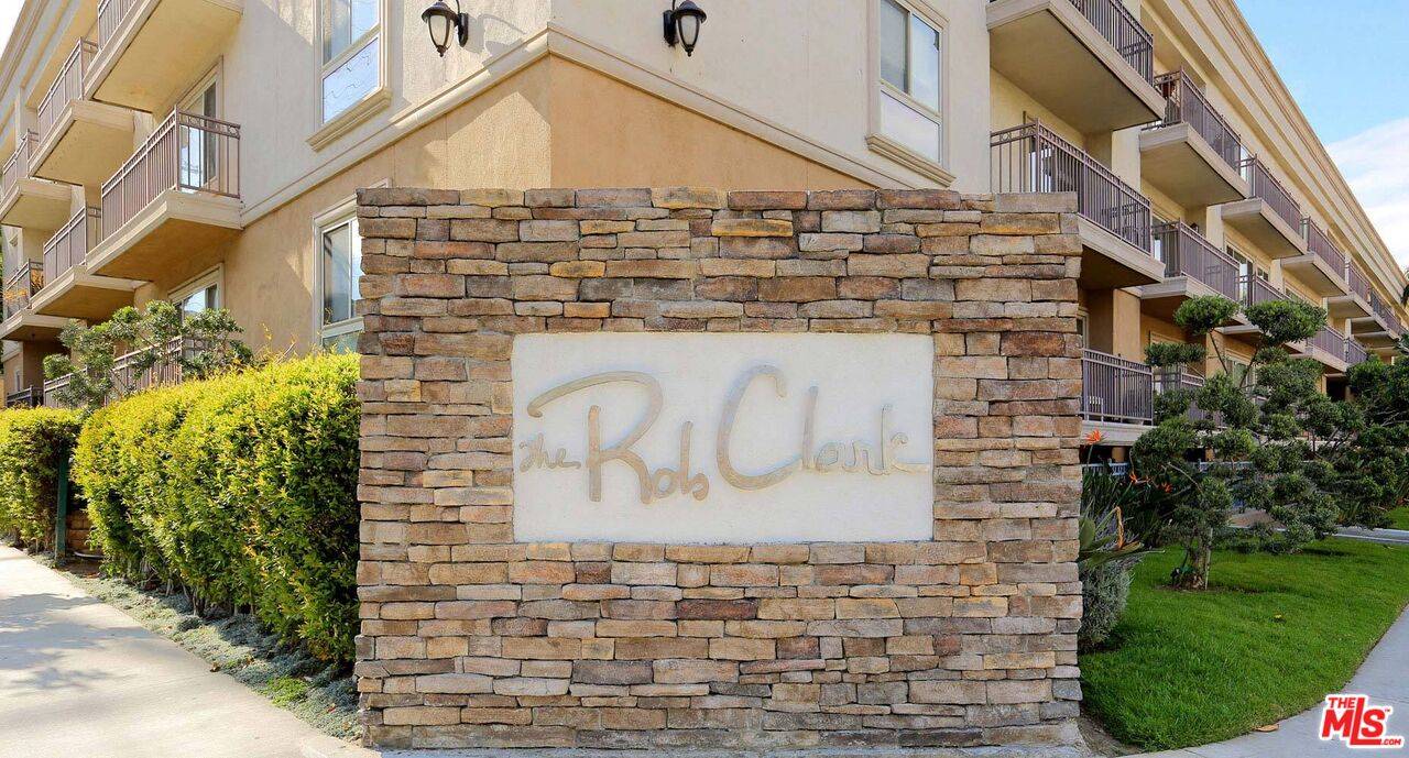 141  S Clark Dr 1.0 Beverly Grove LA