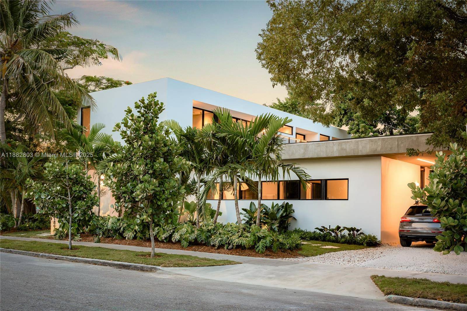 Newly built modern masterpiece in Silver Bluff, minutes from The Grove and Brickell.
