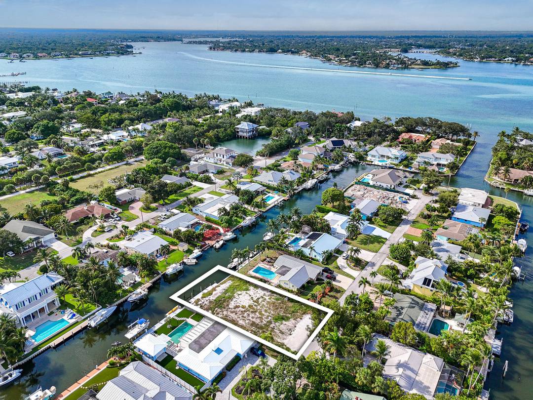 Incredible opportunity to build your dream waterfront home in the heart of Jupiter !
