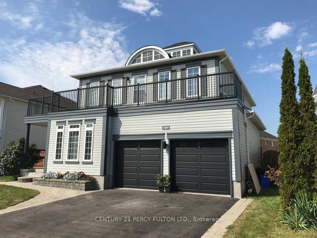 Welcome to this large bright and open 2 bedroom 1 bathroom lower level suite.