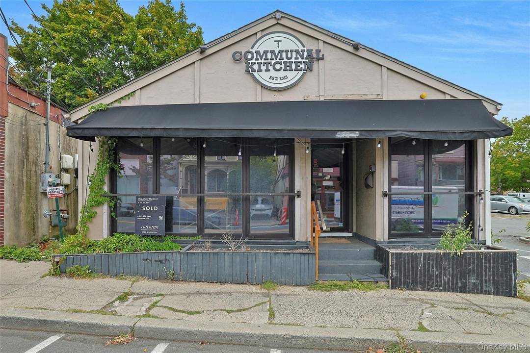 NYACK RESTAURANT RARITY A rare opportunity has arrived in the heart of Nyack 162 Main Street, a freestanding, turn key restaurant building that has been home to some of the ...