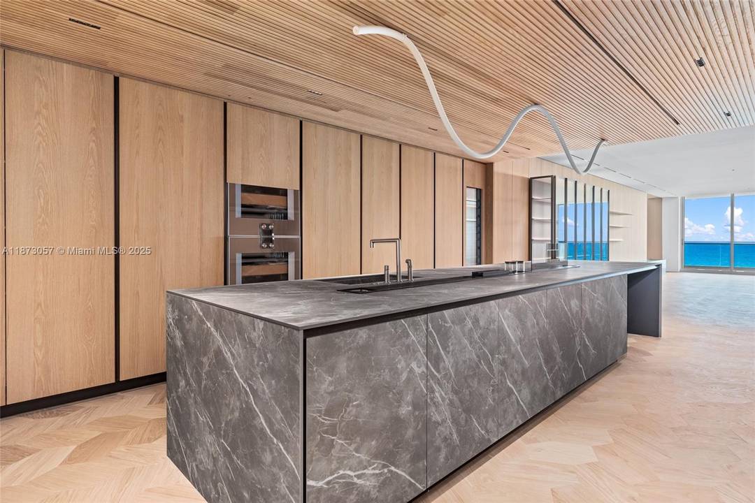 An exceptional offering at Fendi Cha teau Residences.