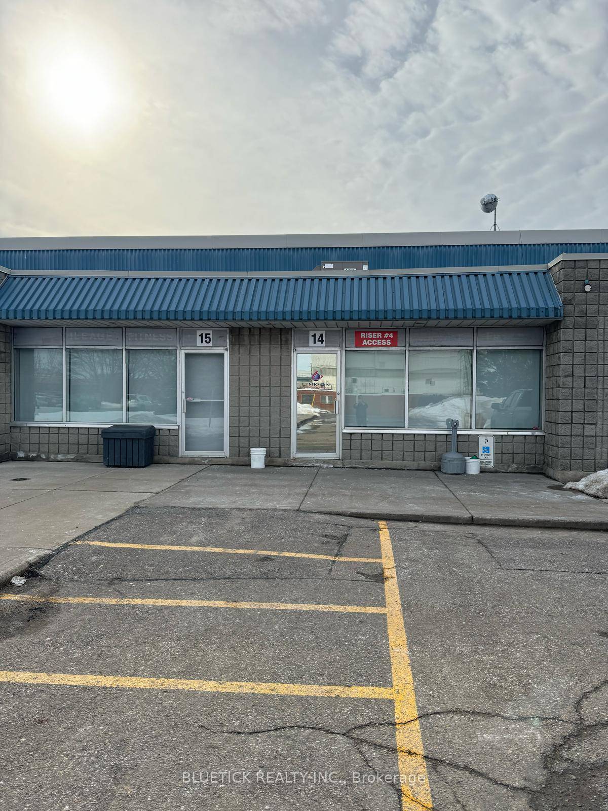 This prime commercial space is available for sublease with a term expiring on January 31, 2026, offering immediate access to Highway 401, ideal for businesses that require high traffic visibility ...