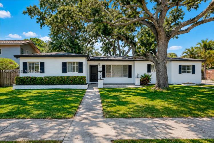 Welcome to this stunning 4BD 3BA home in Southwest Miami s Lee Manors subdivision.