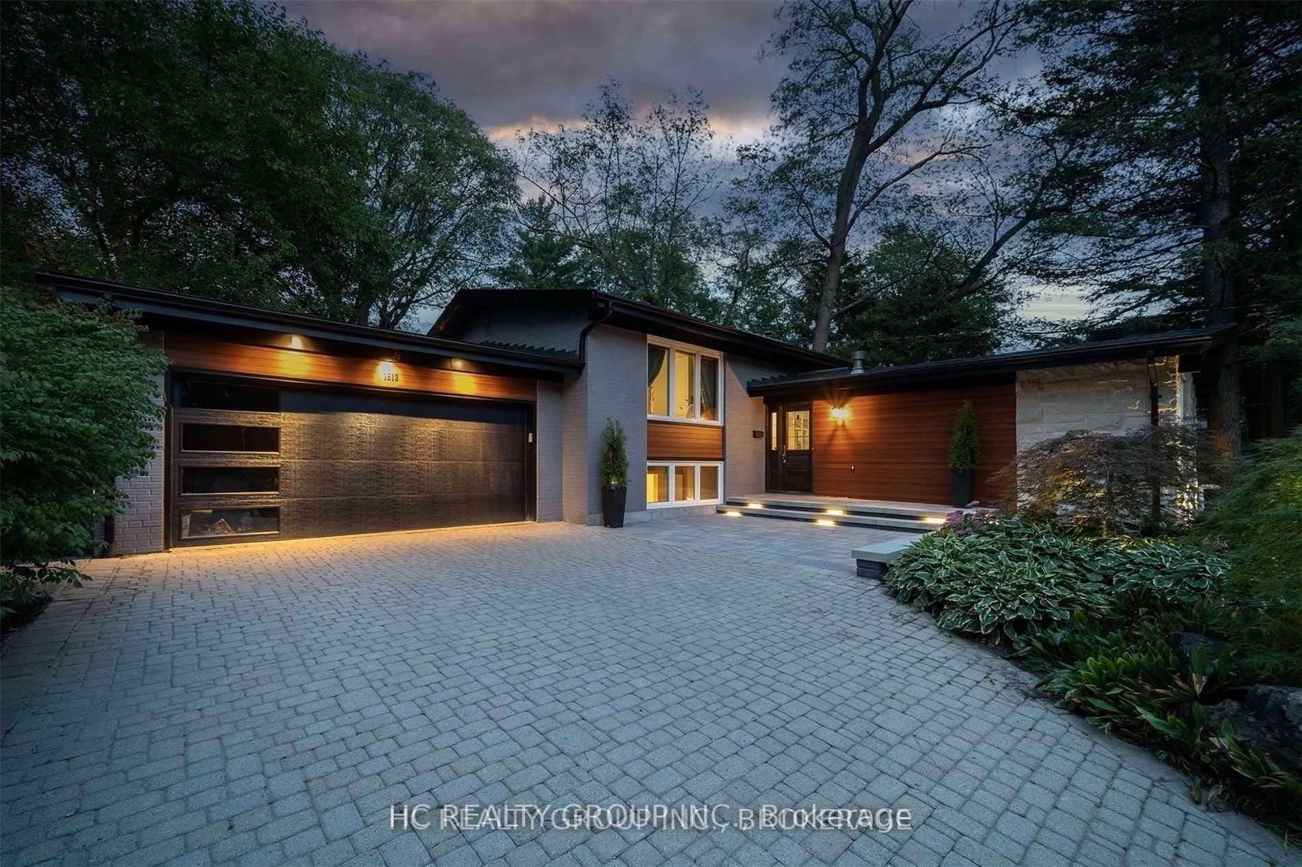 Don't Miss Out On This Newly Upgraded Home On The Picturesque 90' Lot To Settle Your Family In Prestigious Lorne Park, Tucked Away On A Quiet St.