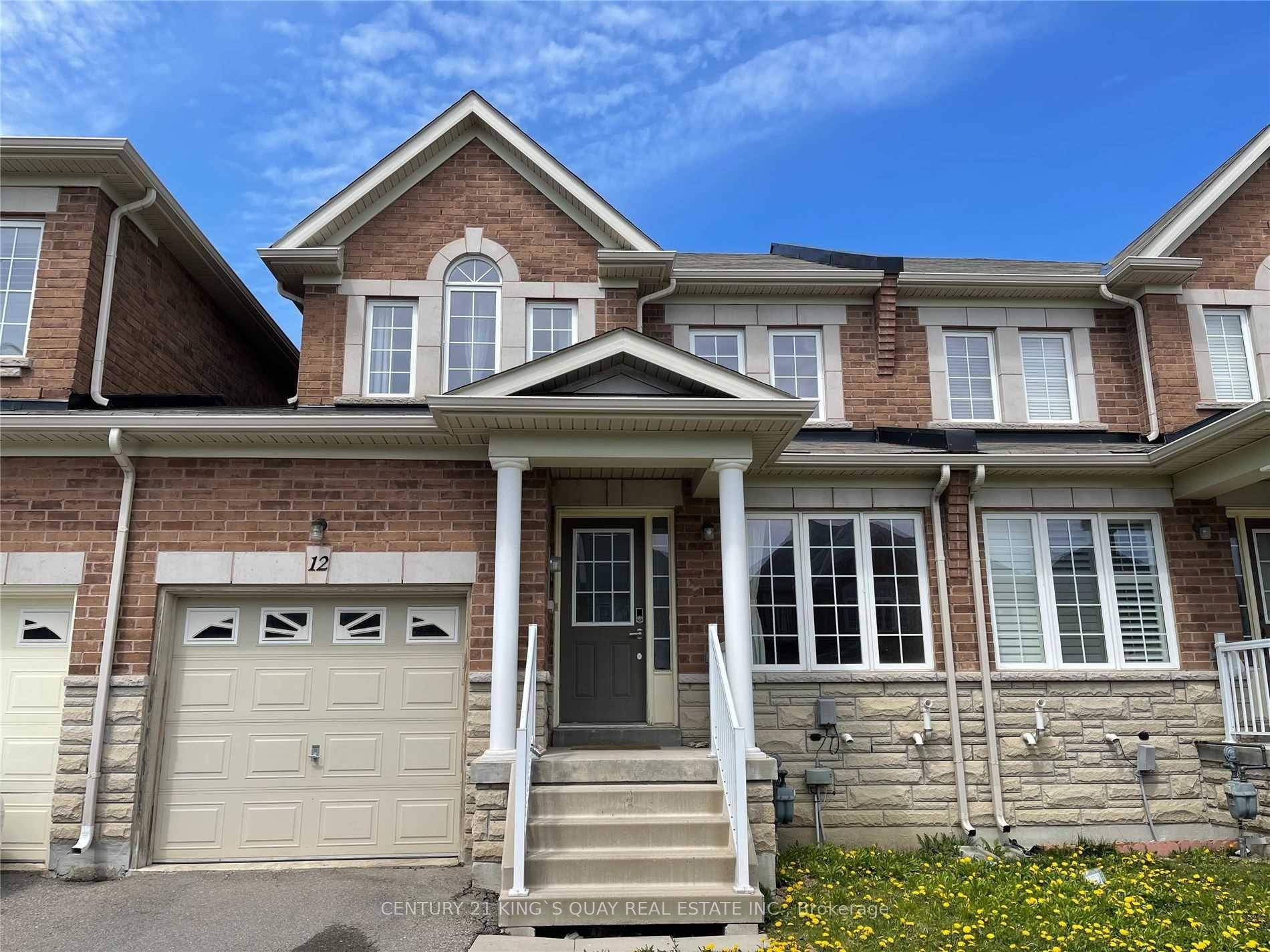 Beautiful Townhouse In Sought After 'Jefferson' Area.