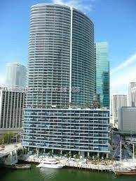 Lower penthouse unit 4804 in the prestigious Epic Residences offering unmatched panoramic views of Biscayne Bay and the Miami River.