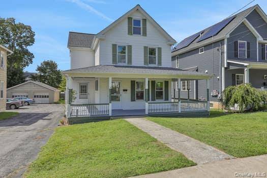 Welcome to this beautifully renovated 3 bedroom, 1.