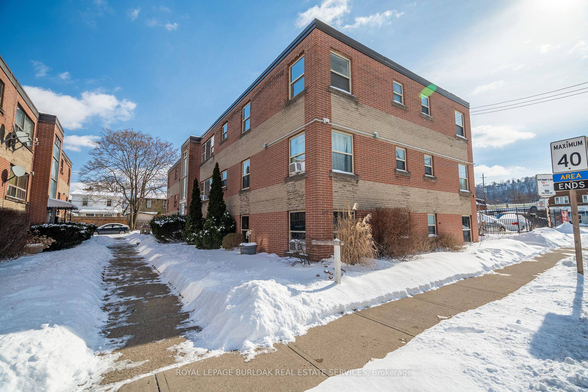 The Investments Group is pleased to offer a rare opportunity to acquire a 21 unit multifamily asset in Hamiltons Delta neighborhood.