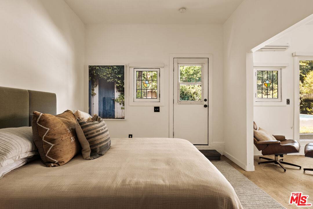 623  N Sierra Bonita Ave 4BR Hancock Park La