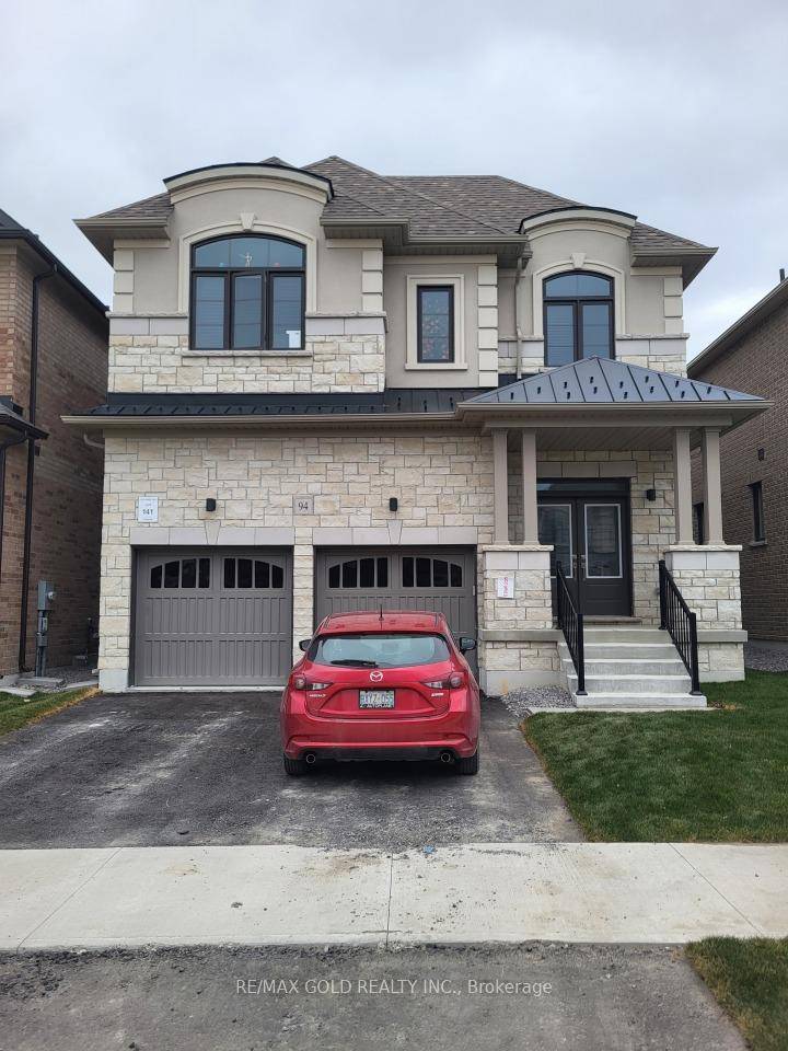 Attention Home Tenant ! Come and start your new journey with this beautiful Home in one of the best community in New Castle Ontario.