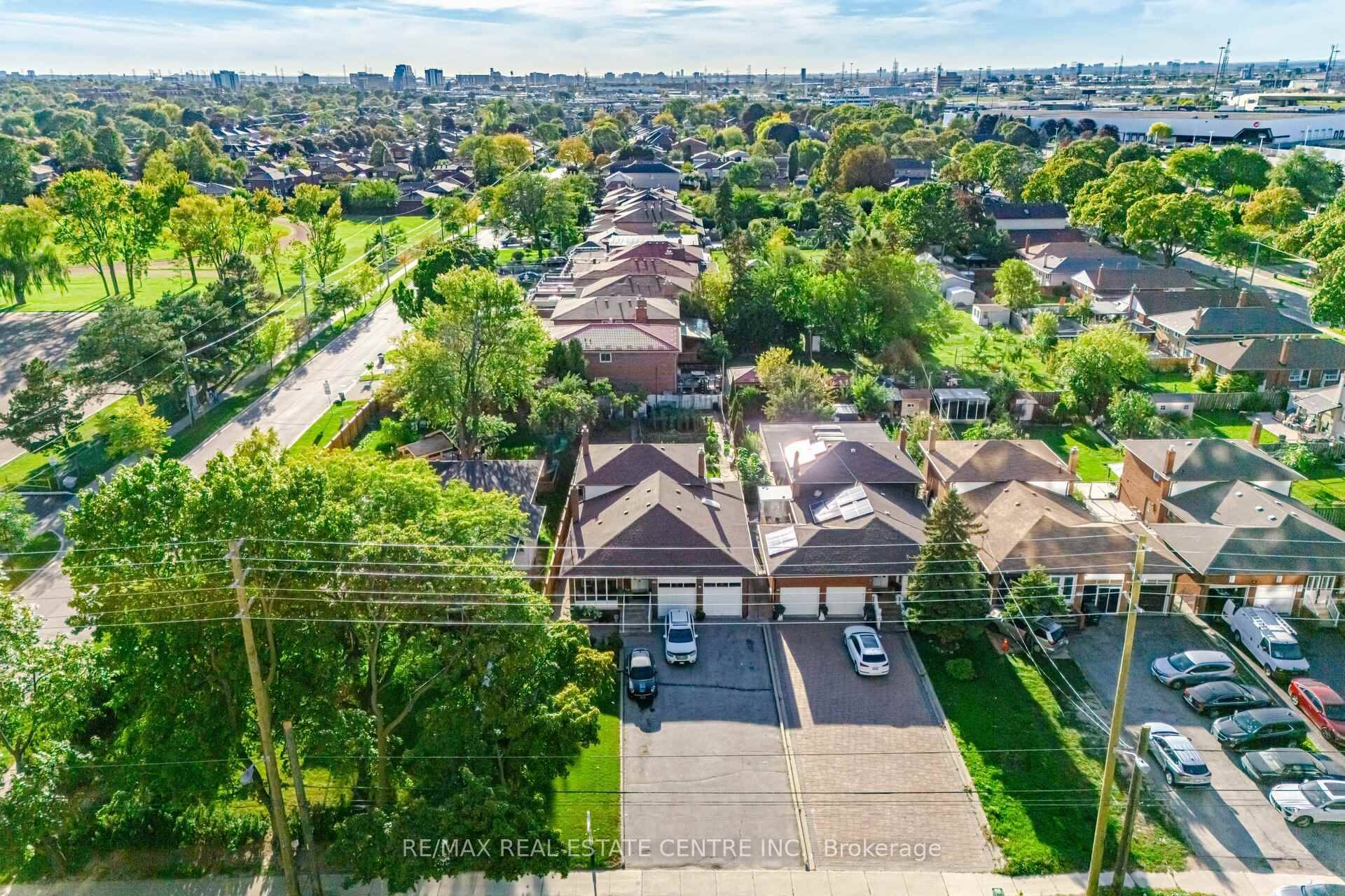 Welcome to this one of a kind 4 Level Backsplit Home on a massive lot in Kingsview Village !