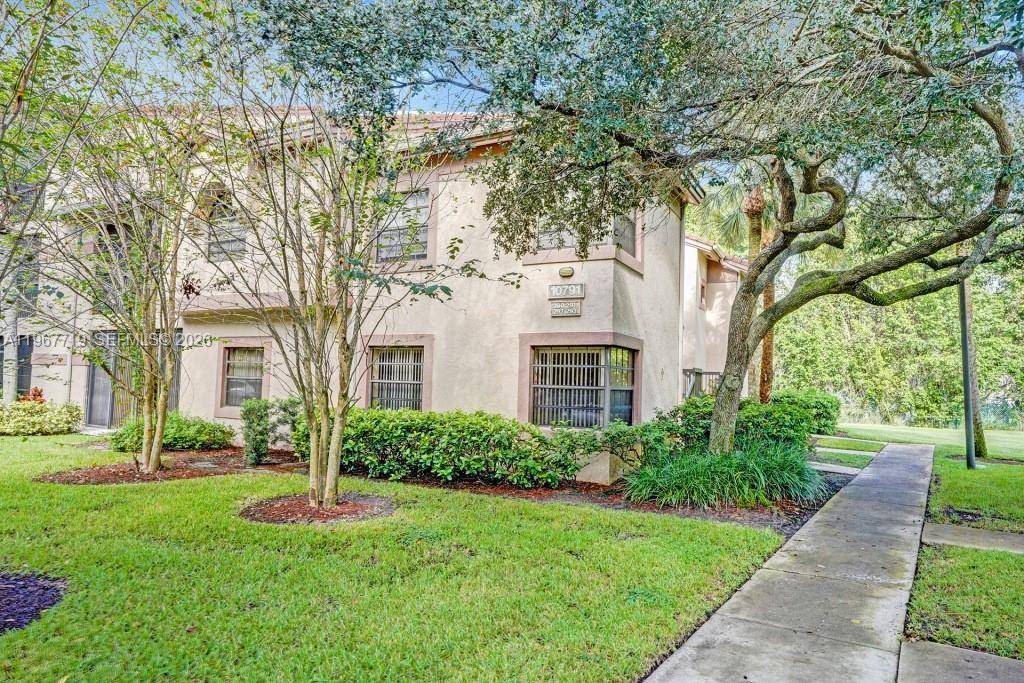 Beautifully updated corner unit !