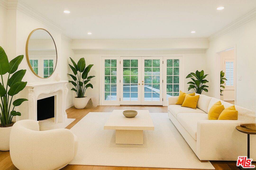 9600   Beverlywood St 5BR La