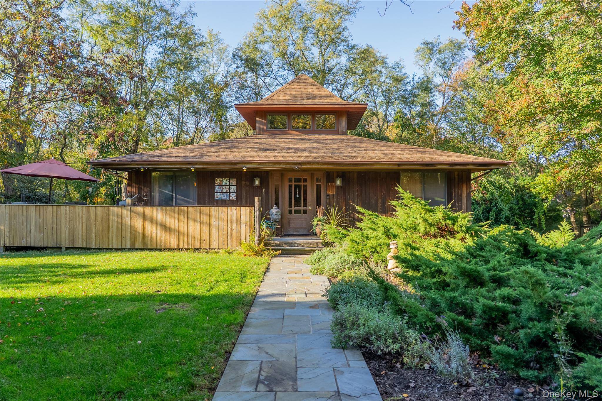 Welcome to your dream home in Wading River !