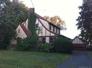 Live at Shorefront Park Beach Community in Tudor with large rooms.