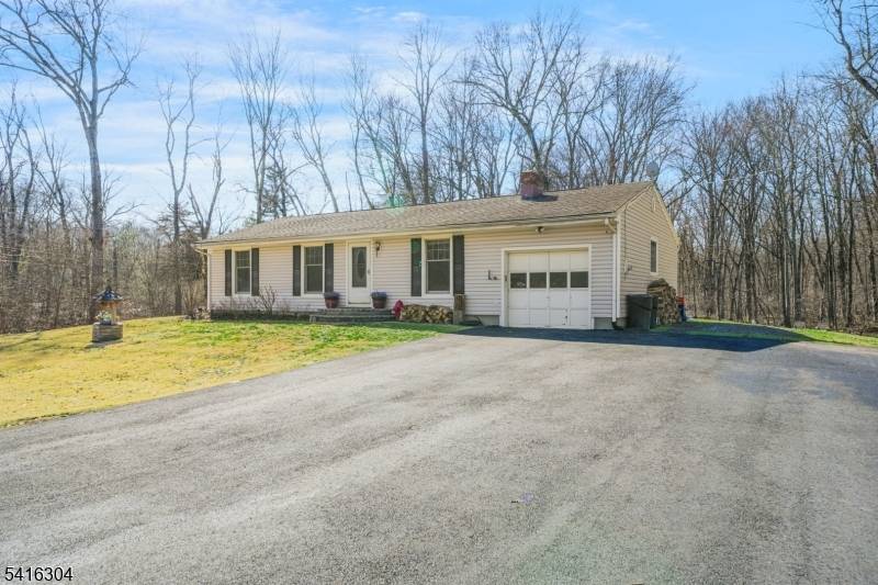 Welcome to an opportunity to put down roots in highly sought after Montville Township.