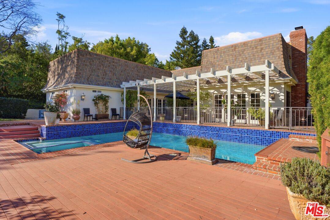 9820   Gloucester Dr 5BR Beverly Hills Post Office | B.H.P.O. La