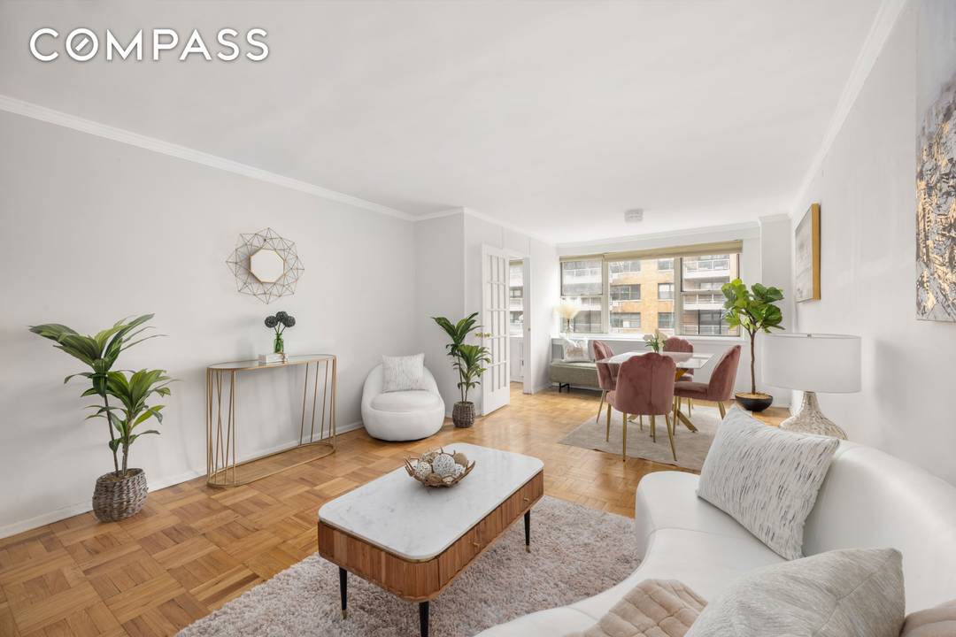 Positioned on the 8th floor of a boutique Lenox Hill co op, this spacious two bedroom residence offers an exceptional combination of light, scale, and flexibility in one of the ...