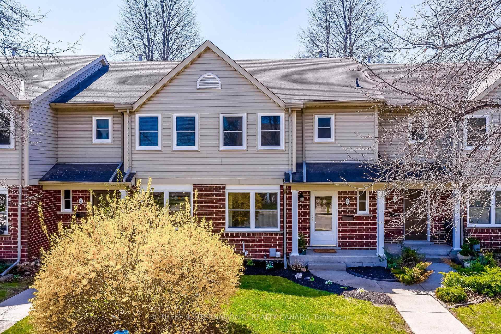 This fully renovated townhome is move in ready and includes large principal rooms with beautiful, natural light.