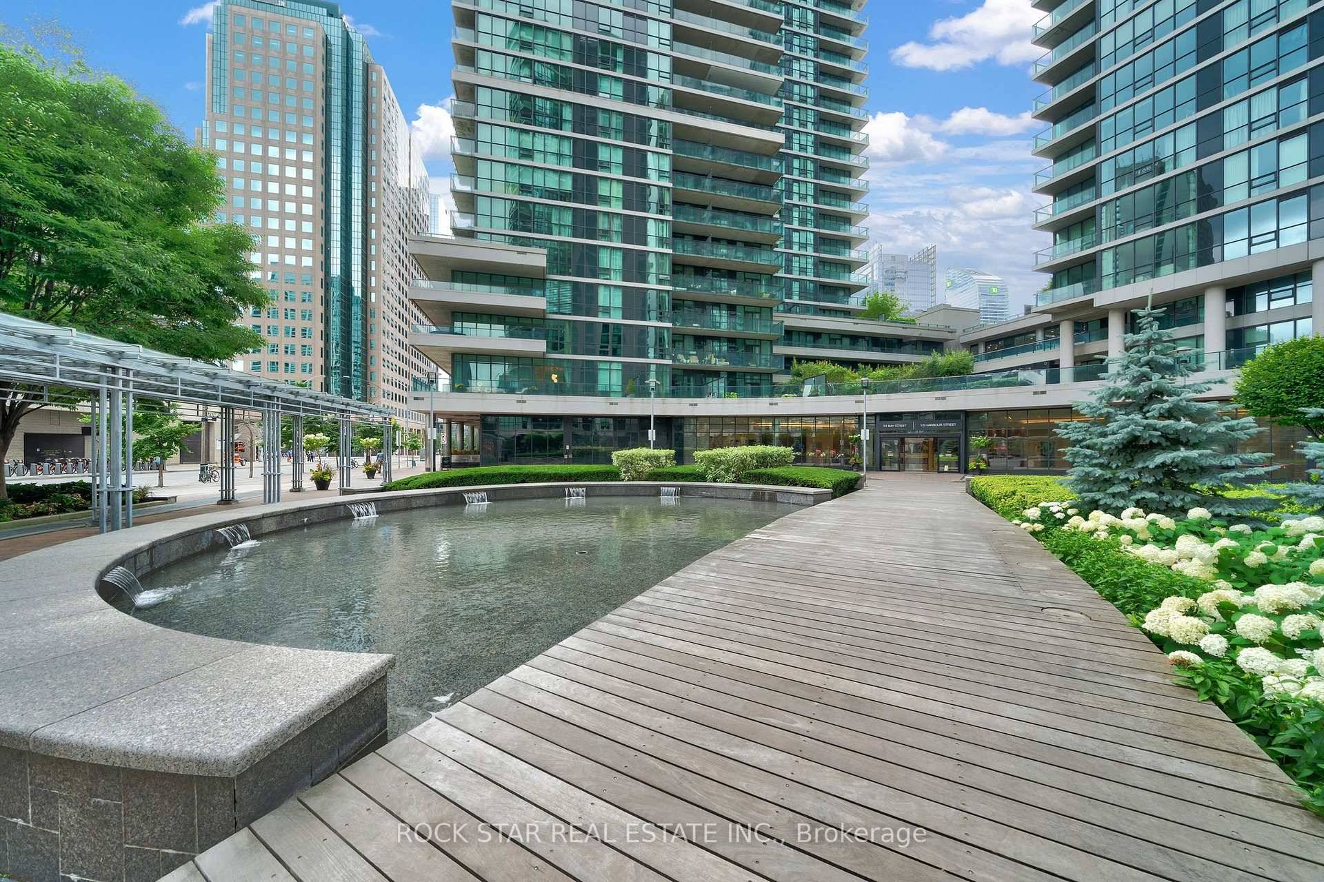 Experience elevated living in this beautifully updated 2 bedroom, 2 bathroom end unit on the 9th floor of the iconicSuccess Tower.