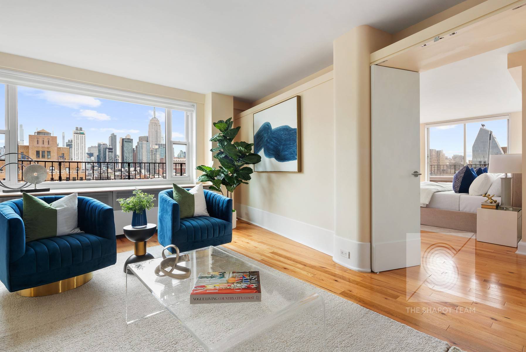 Unique Crown Jewel Penthouse with Massive Private Terrace and Spectacular ViewsPerched atop one of downtowns most desirable luxury residential high rise cooperatives, Penthouse AB is a truly special, one of ...
