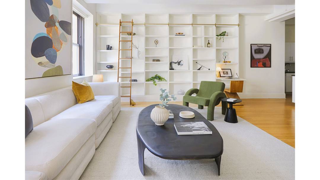 Experience contemporary elegance in this 1703 square foot BellTel Loft situated within the 1929 Landmarked Art Deco Building at 365 Bridge Street.