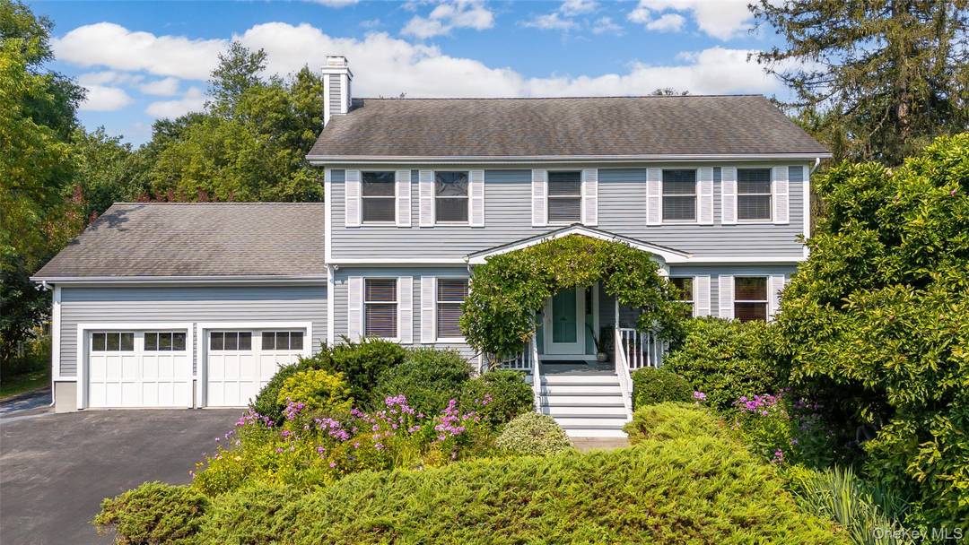 Perfect home in the Town of Montgomery.