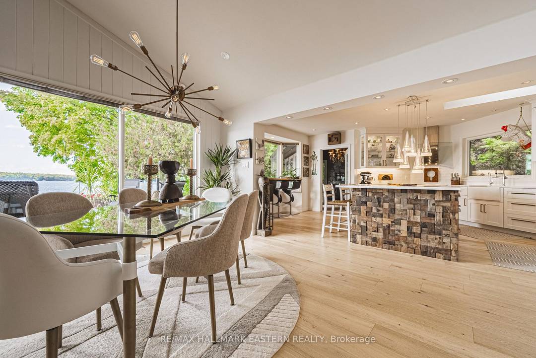 Living in this house is like living on a boat !