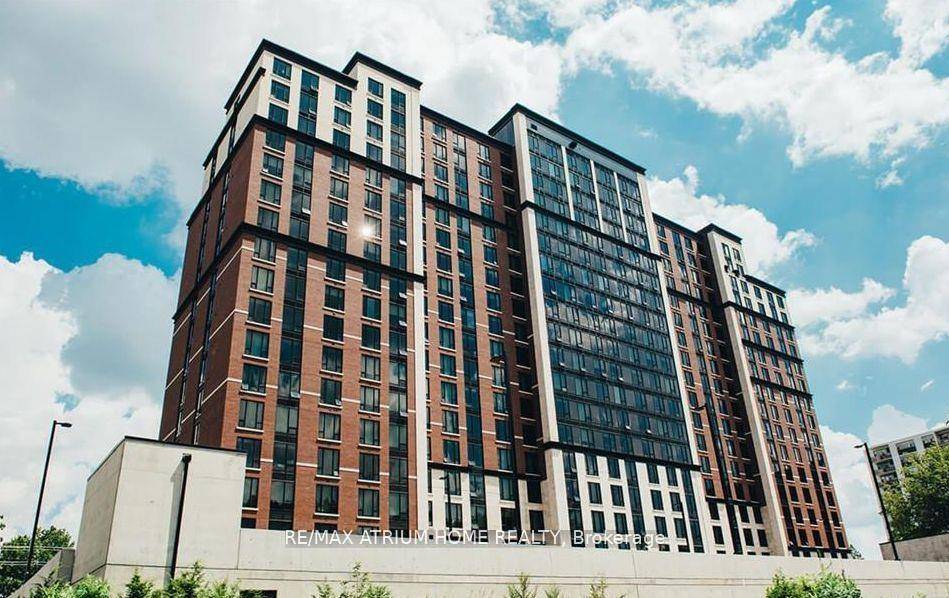 Welcome to this absolutely gorgeous 2 Bedroom 2 Full Bathroom of 936 sqft located at neighborhood of western university, offers both convenience and comfort in London's bustling landscape.