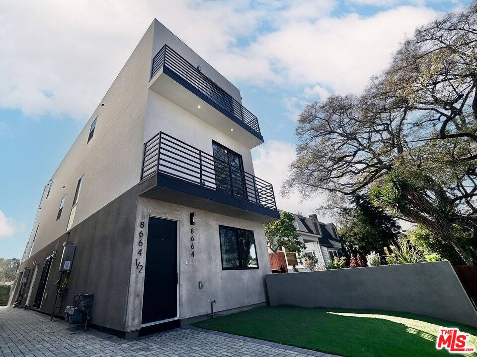 8664   Cadillac Ave 4BR La