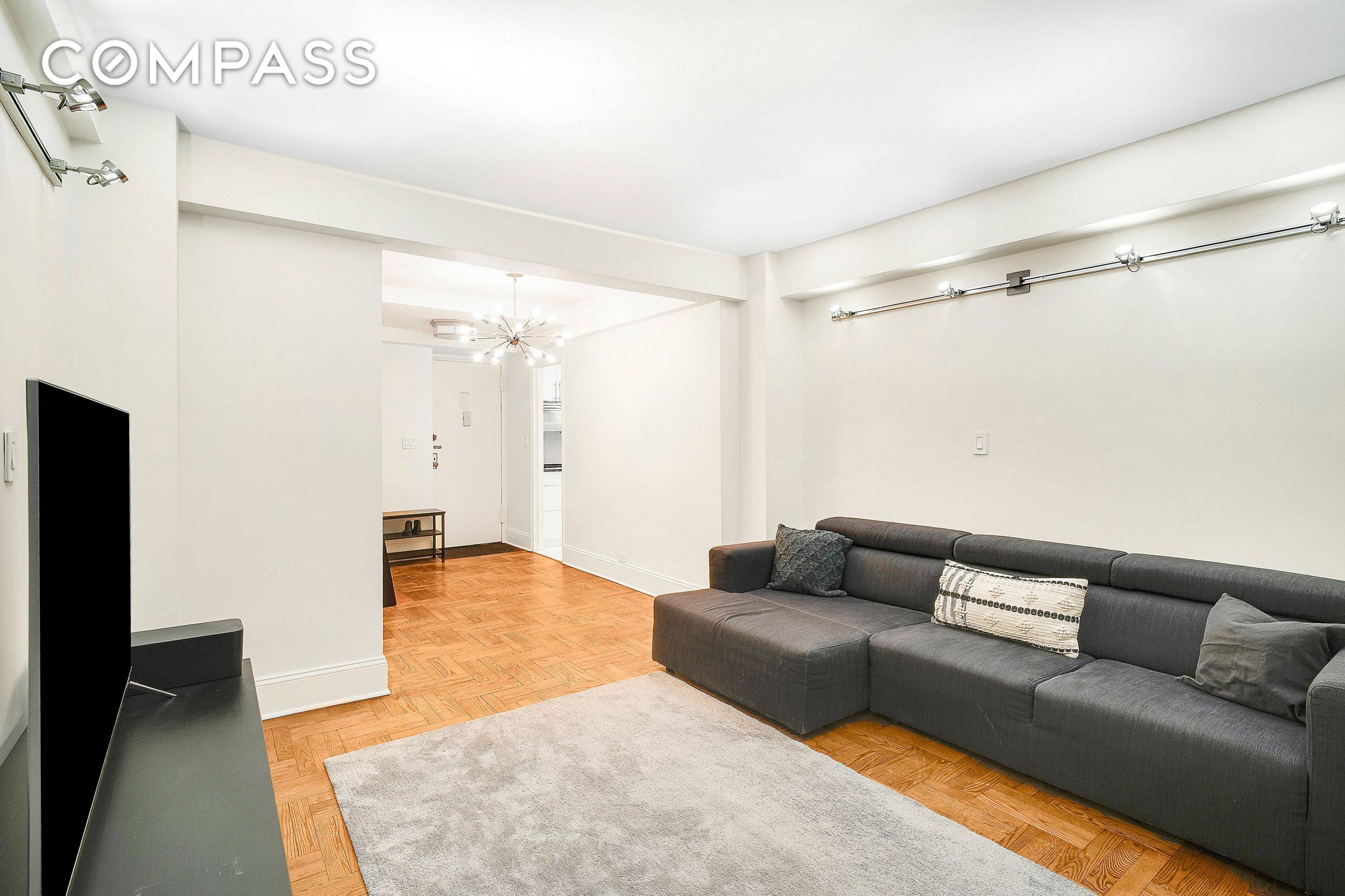 Welcome to this beautifully renovated 2 bedroom, 1 bathroom apartment in a full service doorman building in the heart of Midtown Manhattan, just steps from the E, M, and 6 ...