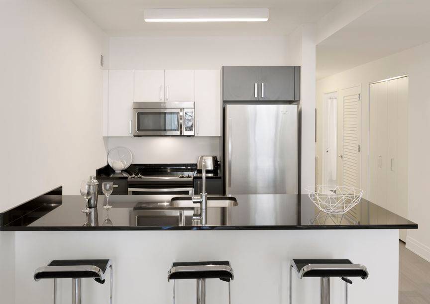 Large studio w bonus foyer space that can be used for sleeping alcove or home office.