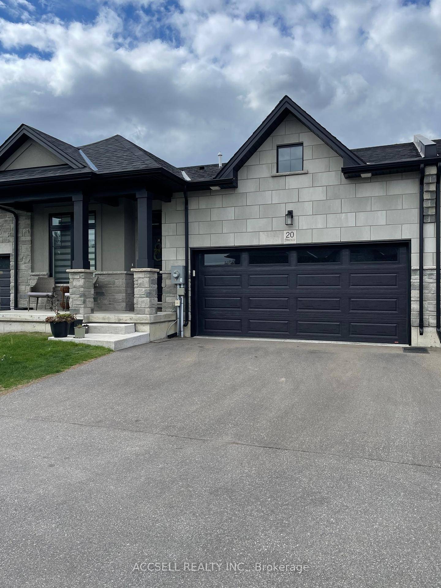Welcome to 20 Cranberry Crescent, a charming condo townhome with a bungalow layout.