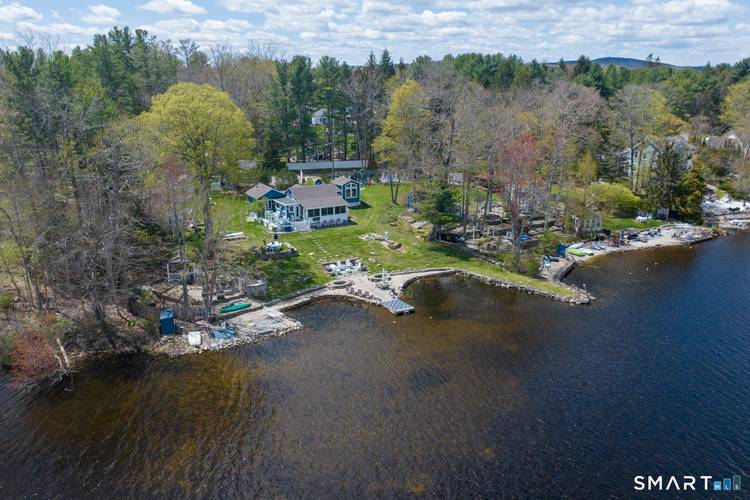 Don't miss the perfect opportunity to spend summer by the water at Blue Heron Haven !
