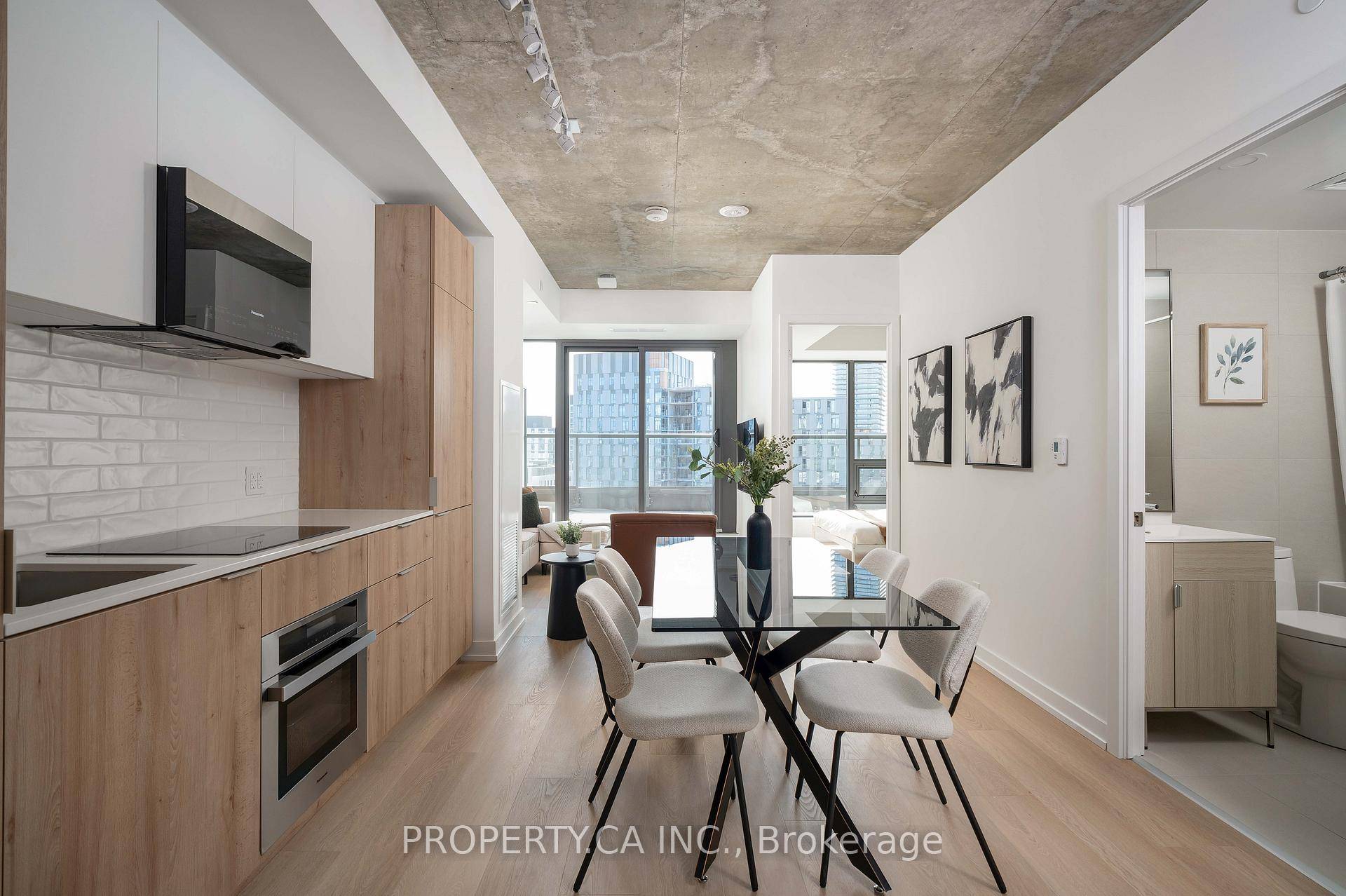 Welcome to 28 Eastern, Alterra's new luxury boutique condominium in the heart of historic Corktown, just steps from the Distillery District.