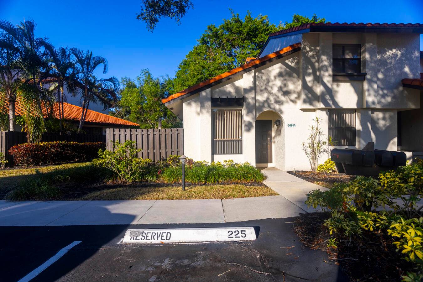 Stunning corner unit with 2 bedroom 2 bathroom Villa located in the center of Boca Raton The Village Homes of Town Place a fully gated and secured community.
