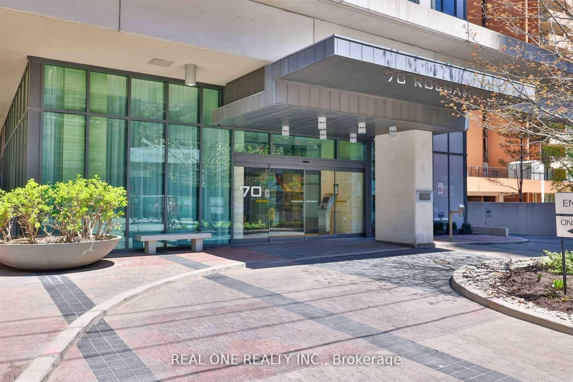 Tridel's Republic Upscale Condo Split 2 Bdrm Den Unit W Oversized Balcony 1750 Sf Updated Gourmet Kitchen W Granite Counter amp ; Ss Appliances Sunny amp ; Spacious W Out ...