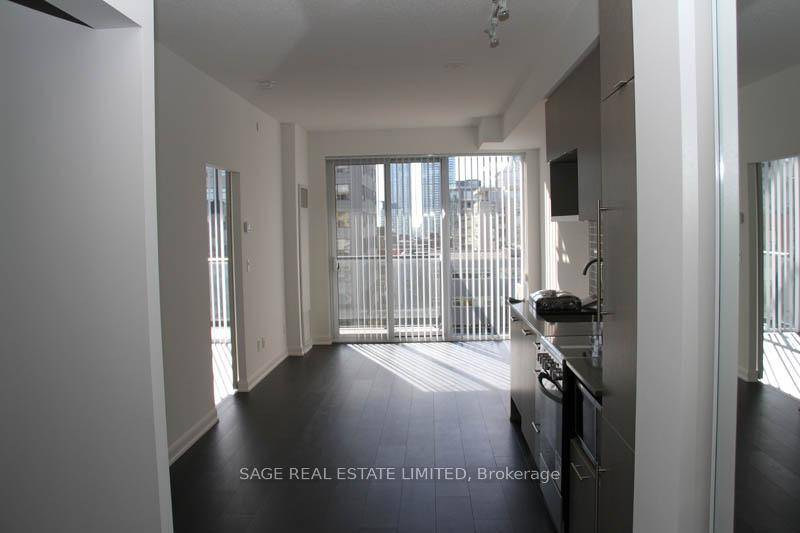 Discover urban living at its best in this 1 Bedroom Den, 2 Bathroom suite at Fabrik Condos.