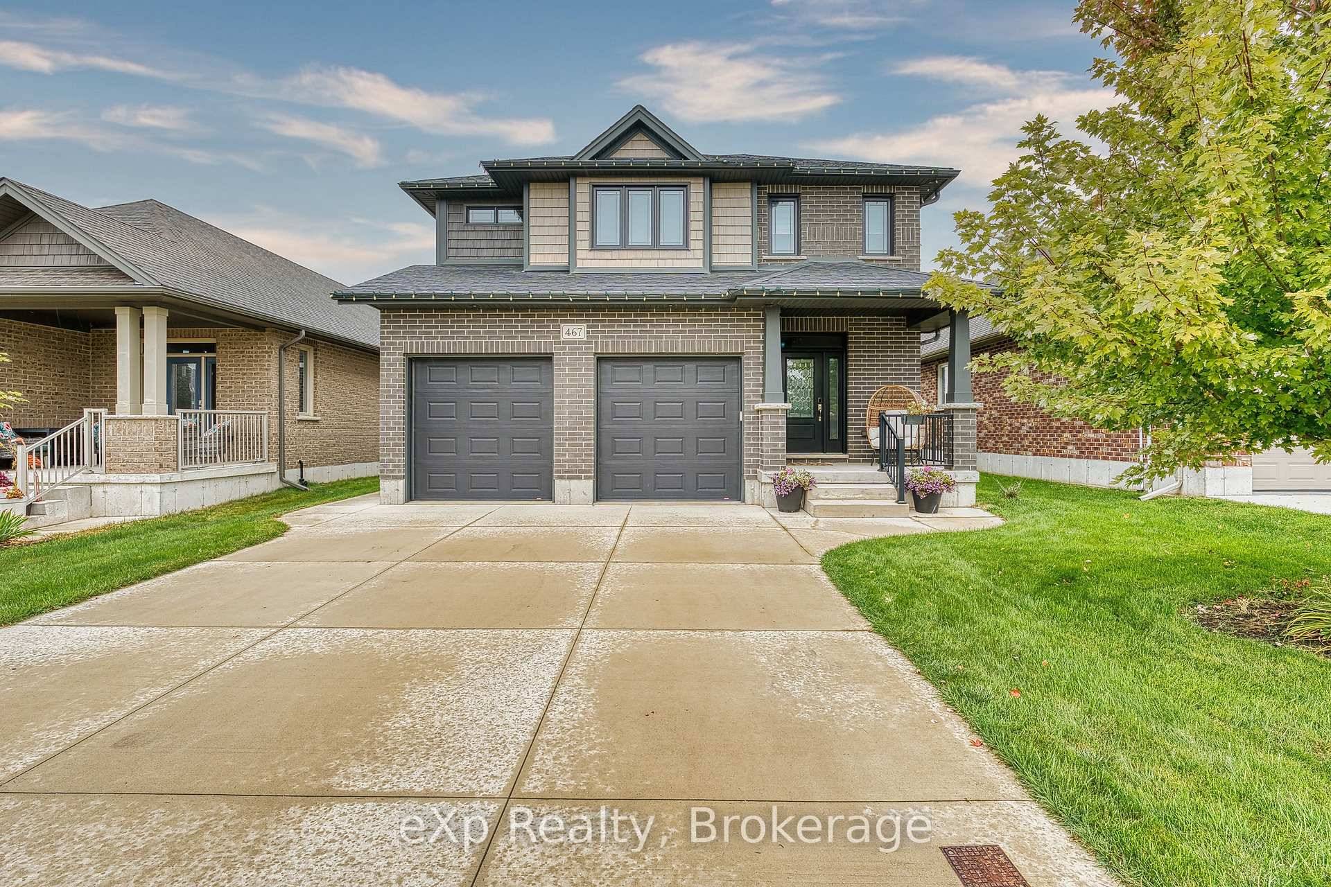 Discover your dream home in this exquisite two story property, built just six years ago by the renowned Walker Homes.