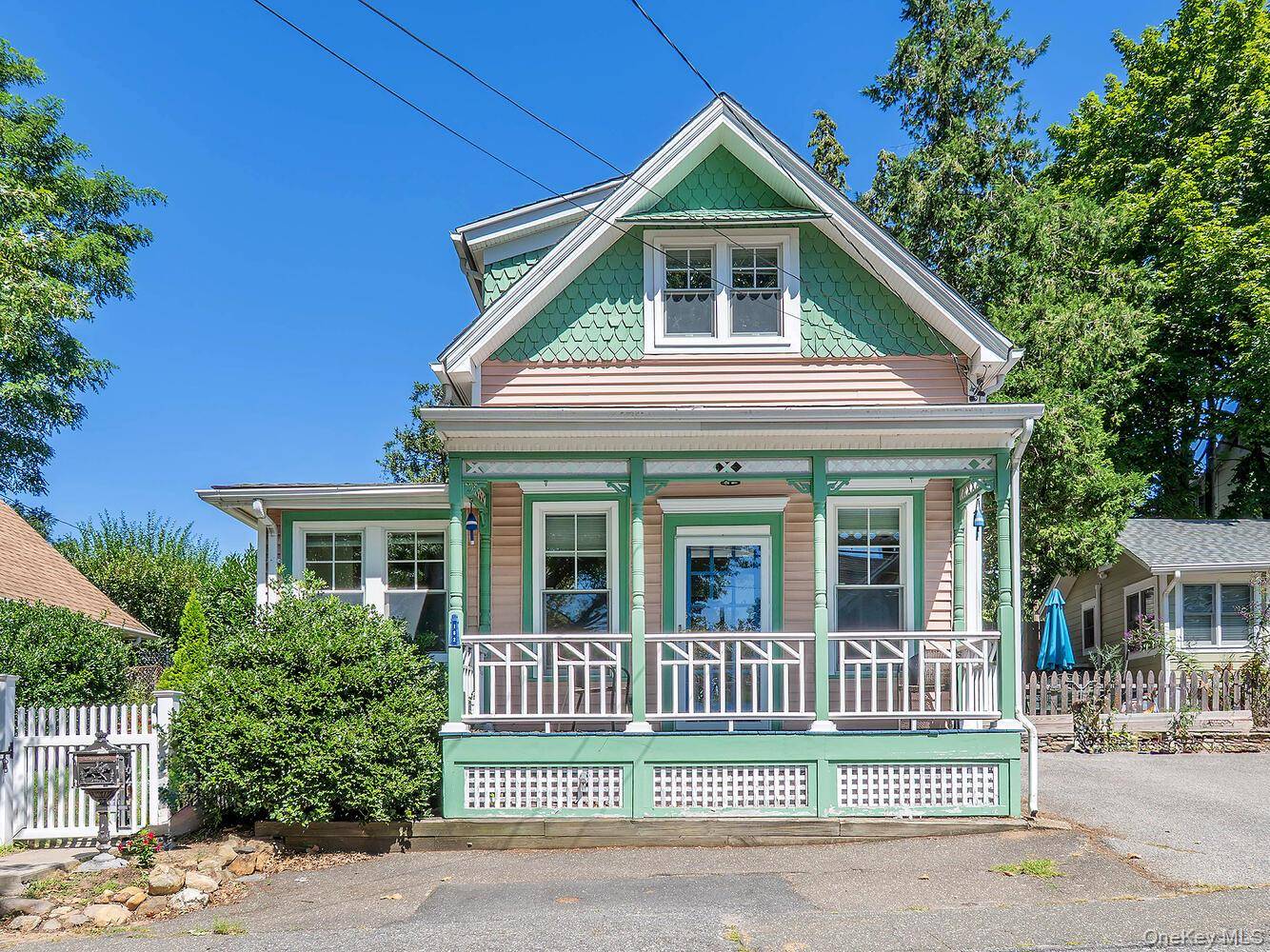 This Stunning Queen Anne Victorian Is A True Sea Cliff Treasure.