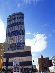 Amazing high floor One Bedroom available under market value.