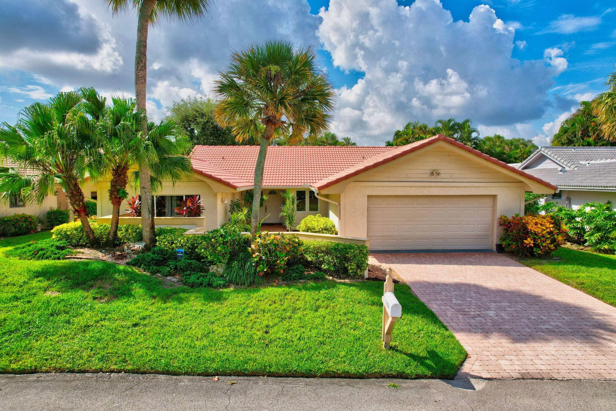 MUST SEE ! RENOVATED 2339 SF UNDER AIR, FEATURING 3 BR PLUS 2.