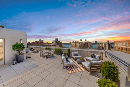 The spectacular penthouse residence at 498 WEA possesses a grandeur, both in scale and workmanship.