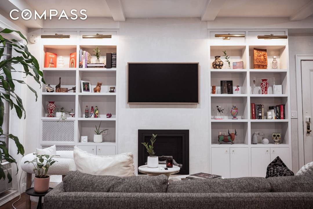 Beautifully renovated spacious 2 bedroom on a picturesque block.