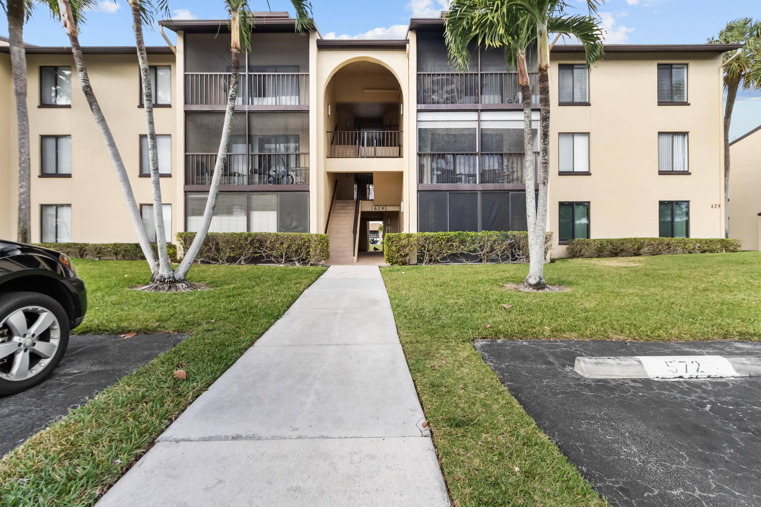 629 Sea Pine Way Condo Palm Beach