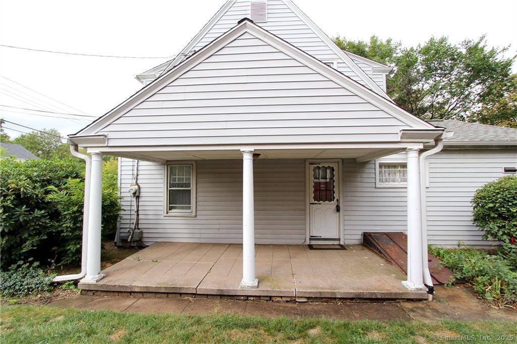 Welcome to 159 Hemlock Road in the desirable Westville neighborhood of New Haven !