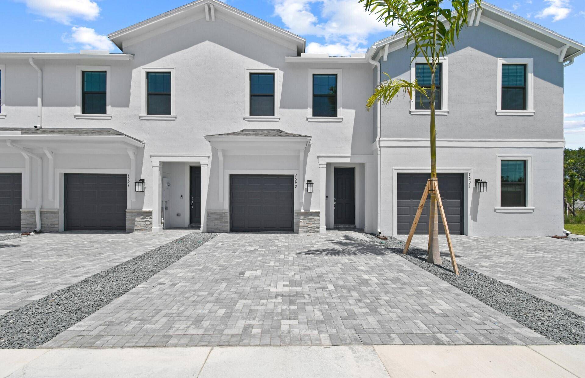 UNDER CONSTRUCTION Welcome to the newly opened townhome community of Camellia.