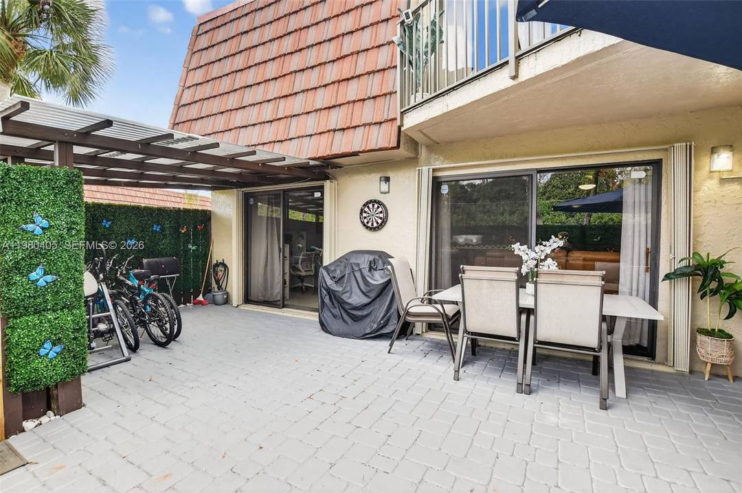 Beautifully remodeled 3 bedroom, 2.